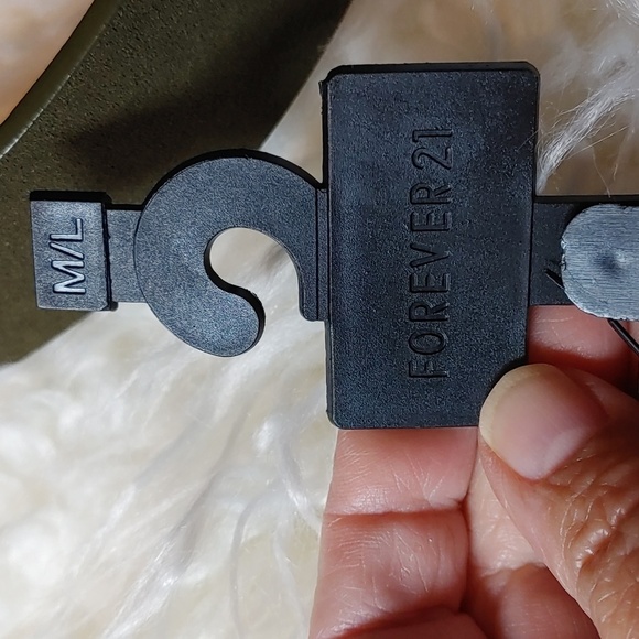 NWT Olive & Gold Faux Leather Belt - Picture 5 of 7